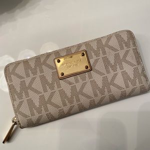 Michael Kors wallet